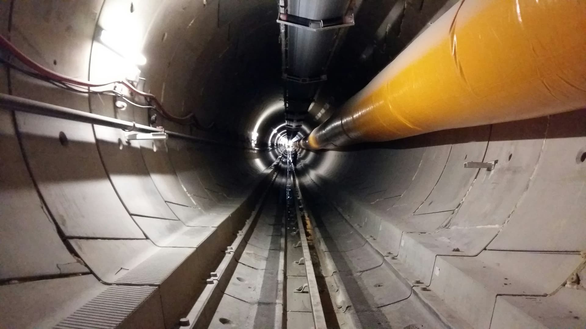 Aposelemis Tunnel during cinstruction time